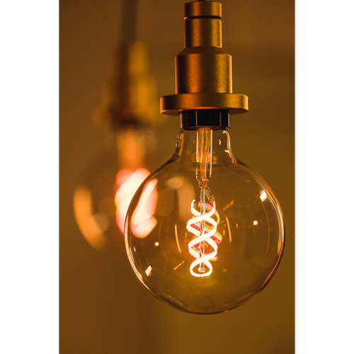 LEDVANCE Wifi SMART+ LED-Lampe Filament Globe125 30 RGBW mehrfarbig (ex 60W) 4,5W E27-Leuchtmittel-LEDVANCE Shop LEDVANCE Wifi SMART+ LED-Lampe Filament Globe125 30 RGBW mehrfarbig (ex 60W) 4,5W E27-Leuchtmittel-LEDVANCE Shop